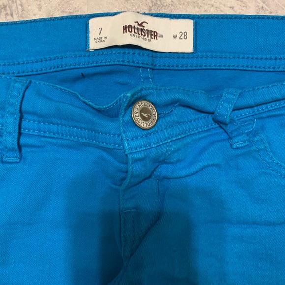 Hollister Distress Shorts - Picture 2 of 3